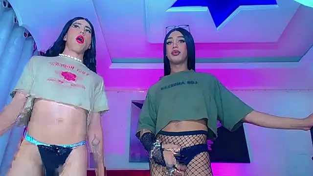 NahomiCamper online show from 14, 11, 2025