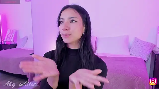 Snapshot of AbyWhitee chatting on 4, 2, 2025 AbyWhitee online show from 4, 2, 2025