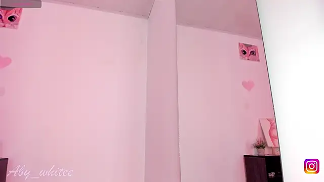 Snapshot of AbyWhitee chatting on 17, 9, 2025 AbyWhitee online show from 17, 9, 2025