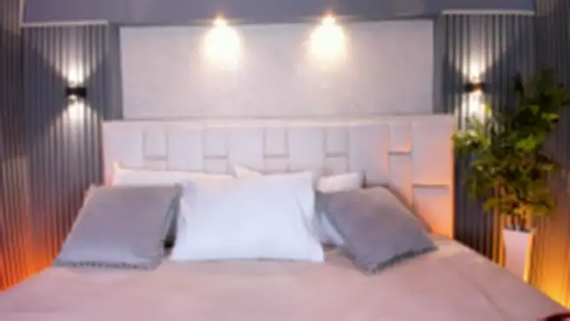 Alyssa Houston online show from 30, 7, 2026