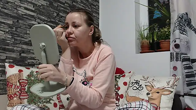 Snapshot of SweetMaddy888 chatting on 27, 12, 2024 SweetMaddy888 online show from 27, 12, 2024