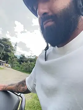 Lyon vach online show from 14, 12, 2025