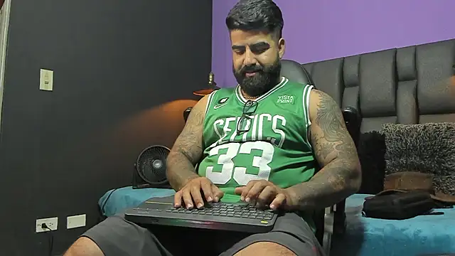 Snapshot of Lyon_vach chatting on 4, 3, 2026 Lyon vach online show from 4, 3, 2026