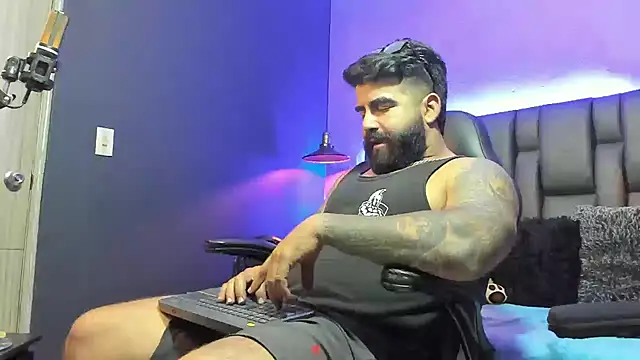 Snapshot of Lyon_vach chatting on 6, 3, 2026 Lyon vach online show from 6, 3, 2026