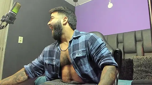 Snapshot of Lyon_vach chatting on 13, 3, 2026 Lyon vach online show from 13, 3, 2026