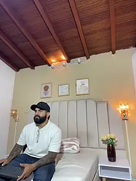 Snapshot of Lyon_vach chatting on 17, 3, 2026 Lyon vach online show from 17, 3, 2026