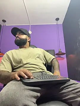 Snapshot of Lyon_vach chatting on 17, 4, 2026 Lyon vach online show from 17, 4, 2026