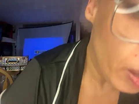 Snapshot of JusticeXXX68 chatting on 18, 11, 2025 JusticeXXX68 online show from 18, 11, 2025