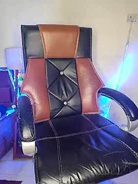 Snapshot of Black-Pearll chatting on 4, 2, 2025 Black-Pearll online show from 4, 2, 2025