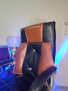 Snapshot of Black-Pearll chatting on 4, 2, 2025 Black-Pearll online show from 4, 2, 2025