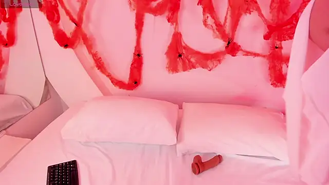 NanaOsaky online show from 31, 10, 2025