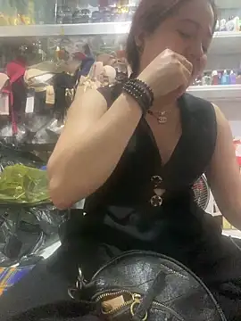 Snapshot of Cesywet chatting on 8, 3, 2025 Cesywet online show from 8, 3, 2025