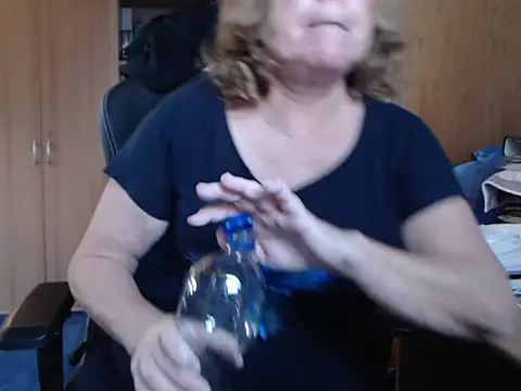 Snapshot of _sunshine__ chatting on 4, 12, 2024  sunshine   online show from 4, 12, 2024