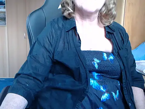 Snapshot of _sunshine__ chatting on 14, 3, 2025  sunshine   online show from 14, 3, 2025