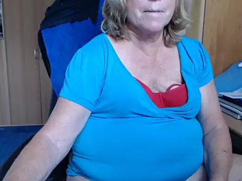 Snapshot of _sunshine__ chatting on 3, 10, 2025  sunshine   online show from 3, 10, 2025