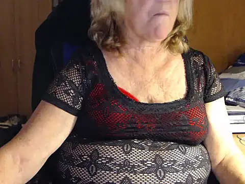 Snapshot of _sunshine__ chatting on 16, 10, 2025  sunshine   online show from 16, 10, 2025