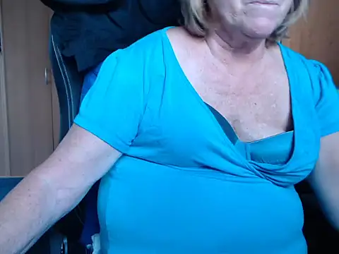 Snapshot of _sunshine__ chatting on 29, 10, 2025 sunshine online show from 29, 10, 2025