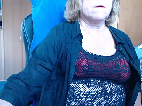 Snapshot of _sunshine__ chatting on 16, 11, 2025 sunshine online show from 16, 11, 2025