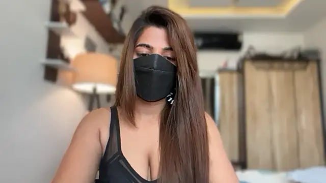 Hotty-Sana online show from 11, 4, 2026