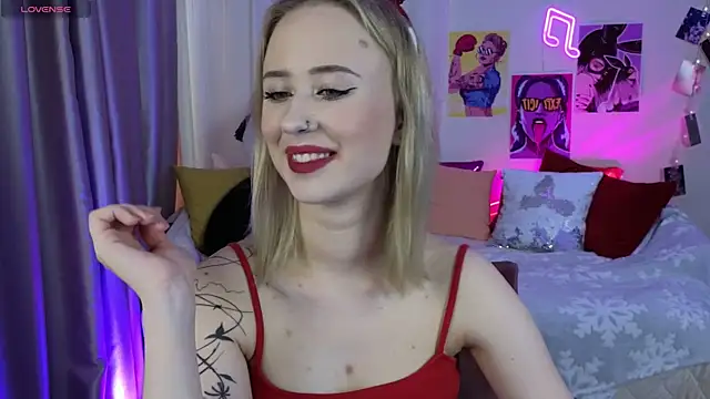 Snapshot of SashaBrooks chatting on 26, 10, 2025 SashaBrooks online show from 26, 10, 2025