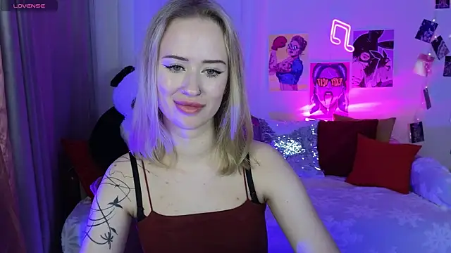 Snapshot of SashaBrooks chatting on 21, 11, 2025 SashaBrooks online show from 21, 11, 2025