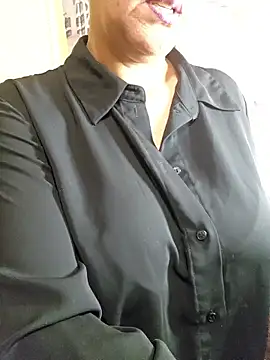 Snapshot of Foxlady2271 chatting on 13, 2, 2025 Foxlady2271 online show from 13, 2, 2025