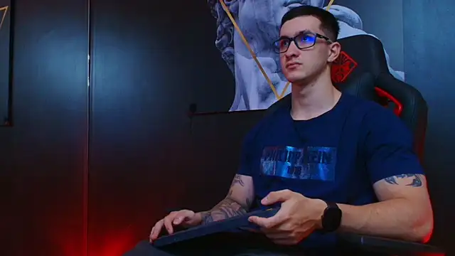 JacksonOlsenn online show from 8, 9, 2025