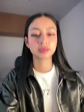 maddy bronw  online show from 25, 2, 2025