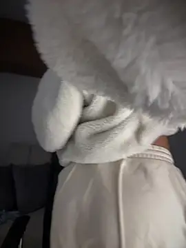 maddy bronw  online show from 9, 3, 2025