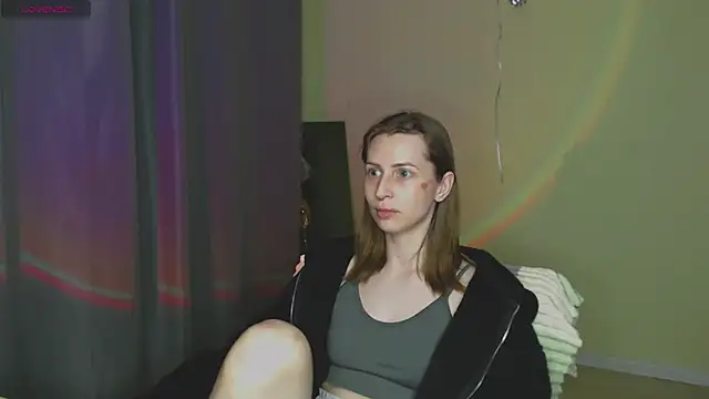 Snapshot of OaklynDobson chatting on 25, 9, 2025 OaklynDobson online show from 25, 9, 2025