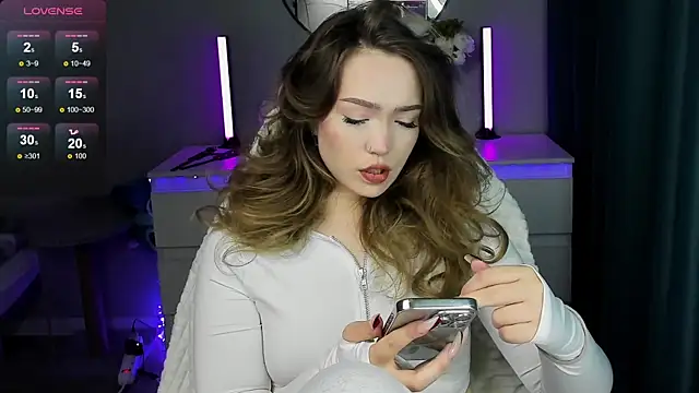 Snapshot of Evia_r0se chatting on 17, 9, 2025 Evia r0se online show from 17, 9, 2025