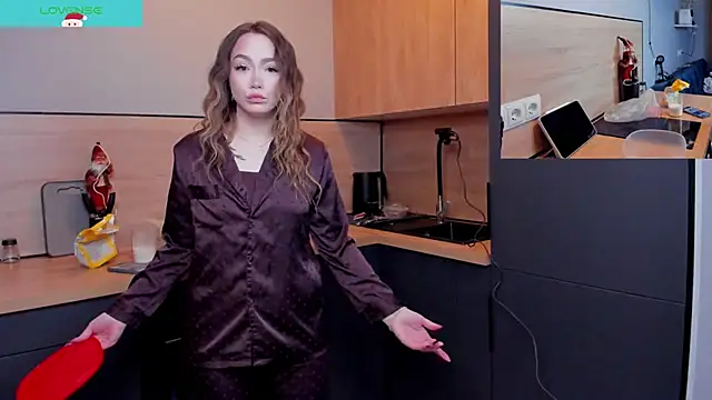 Evia r0se online show from 19, 12, 2025