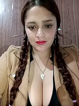 Snapshot of hanna-a chatting on 5, 5, 2026 hanna-a online show from 5, 5, 2026
