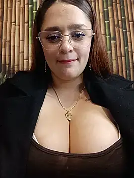 Snapshot of hanna-a chatting on 9, 7, 2026 hanna-a online show from 9, 7, 2026