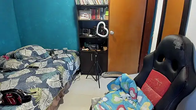 peanut tangerine online show from 11, 9, 2025