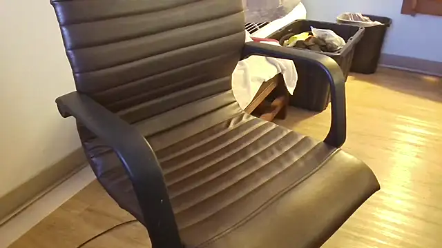 Snapshot of overaveragefreak4you chatting on 16, 4, 2026 overaveragefreak4you online show from 16, 4, 2026