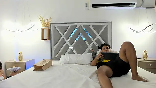 mia and masterboy online show from 17, 12, 2024