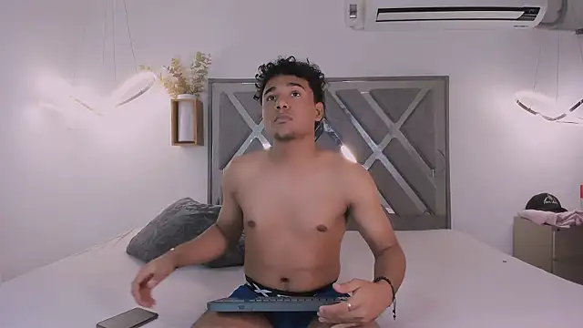 mia and masterboy online show from 2, 10, 2025