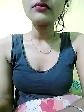 MISSQUEEN48 online show from 29, 12, 2024