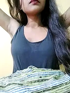 MISSQUEEN48 online show from 18, 3, 2025