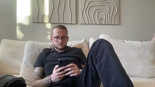 Snapshot of thehornyguy97 chatting on 20, 12, 2025 thehornyguy97 online show from 20, 12, 2025