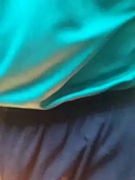 Snapshot of Wild-Honey chatting on 21, 12, 2024 Wild-Honey online show from 21, 12, 2024