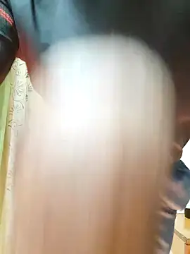 Snapshot of Wild-Honey chatting on 14, 1, 2025 Wild-Honey online show from 14, 1, 2025