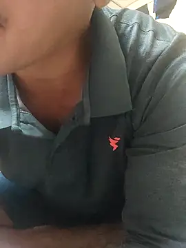 Snapshot of Wild-Honey chatting on 23, 11, 2025 Wild-Honey online show from 23, 11, 2025