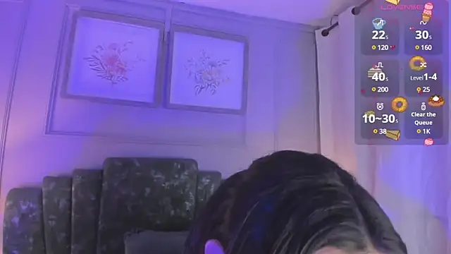 Snapshot of alys_baker chatting on 18, 12, 2024 alys baker online show from 18, 12, 2024