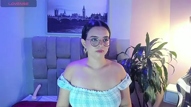 Snapshot of alys_baker chatting on 20, 2, 2025 alys baker online show from 20, 2, 2025