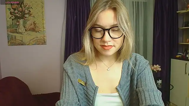 Snapshot of TaylorBre chatting on 11, 12, 2024 TaylorBre online show from 11, 12, 2024