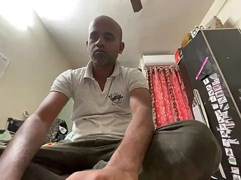 Snapshot of SammyChocolateIndian chatting on 18, 12, 2024 SammyChocolateIndian online show from 18, 12, 2024