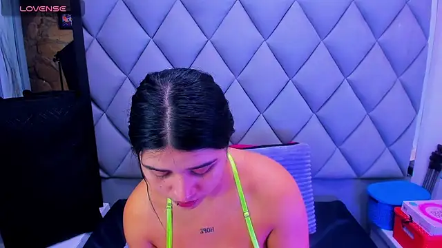 venusowen  online show from 27, 11, 2025