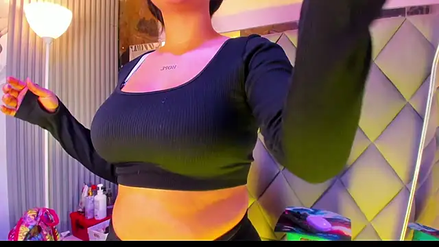 venusowen  online show from 2, 3, 2026